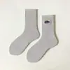 Calcetines de Otoño para Hombre, Calcetines de Algodón de Color Sólido, Caña Media Larga, Resistentes al Desgaste, Absorbentes de Sudor, Calcetines para Hombre Anti-Olor, Calcetines Deportivos Juveniles, Calcetines Zhuji