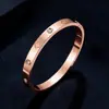 Pulsera de Acero de Titanio Transfronteriza Simple y de Moda para Mujer, Pulsera Incrustada con Diamantes, Hebilla de Doble Capa, Joyería que No se Desvanece, Pulsera de Acero Inoxidable para Mujer