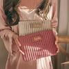 Bolsa Cosmética de Terciopelo de Invierno al por Mayor del Fabricante, Bolsa Portátil de Almacenamiento de Artículos de Aseo para Viaje, Bolsa de Souvenir de Aspecto Elevado