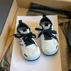 Zapatos para Niños, Zapatos Blancos para Niñas, Nuevo Estilo Primavera 2026 Zapatos Deportivos Casuales para Niños de Edad Media y Mayores, Estudiantes de Primaria, Zapatillas de Correr con Suela Suave