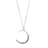 Colar de Lua com Design de Nicho Dz para Mulheres, Corrente de Clavícula com Superfície Lisa, Estilo Minimalista Versátil da Moda, Joias Frescas e Discretas para Atacado