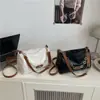 Bolsa de Corrente Nova Outono 2026 de Luxo Leve com Toque de Alto Padrão, Fashion, Versátil, Elegante, Simples, Casual, de Ombro, Transversal e Bolsa de Mão
