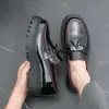 Zapatos de Hombre Transfronterizos Estilo Nuevo Brogue Casual de Negocios Zapatos de Cuero para Hombre Cómodos y Transpirables Zapatos Slip-On con Borlas para Aumentar la Altura