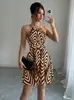 Vestido de cuello halter con estampado de espiga y flecha en color café y blanco roto, transfronterizo europeo y americano 2026, para fiestas y vacaciones