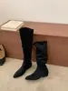 Botas de Camurça Apontadas com Salto Anabela Over-the-Knee para Mulheres Baixas, Estilosas e Elegantes, Outono/Inverno 2026