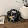 Bolsa de Ombro Versátil Nova Moda Transfronteiriça com Toque de Luxo, Bolsa Saco Retrô para o Dia a Dia, Bolsa de Mão Acolchoada Simples Casual