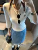 Além disso, a nova camisa de malha de manga média slim fit com gola henley de botões e meia-plaquete estilo coreano outono MQ1710