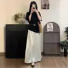 Traje de punto con manga murciélago y ajuste en la cintura + Falda de satén para mujer, Estilo de verano 2026, Moda de alta gama para verano