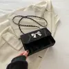 Bolso de Color Sólido con Lazo Elegante para Mujer con Cadena, Bolso de Hombro Cruzado Individual, Nuevo Modelo 2025, Bolso Cruzado Delicado, Bolso Cuadrado Pequeño a la Moda