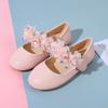 Sapatos de Princesa para Meninas 2024 Primavera e Verão Novo Spot Estilo Coreano Bico Redondo Flor de Pérola Solado Macio Sapatos de Couro para Meninas Pequenas