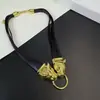 Collar vintage de segunda mano, lujo ligero europeo y americano, cadena de clavícula de alta gama, diseño de nicho, moderno y versátil, joyería llamativa