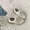 Venta Caliente 2026 Otoño Nueva Llegada Nicho Retro Ballet Zapatos de Entrenamiento Alemanes para Mujer Tendencia ins Suela Suave Cómodos con Cordones Bloqueo de Color
