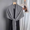 Novo Lenço Triangular Grande Cor Lisa com Recorte para Mulheres com Corte Assimétrico e Cashmere para Primavera, Verão e Outono Lenço Xale Macio e Quente