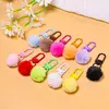 Color Caramelo Lindo Colgante de Bola de Pelo Llavero Hebilla de Puerta Versátil Multicolor Exquisitos Adornos Hechos a Mano DIY Dijes Venta al por Mayor