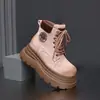 Botas Martin Femininas 2026 Moda Novo Estilo Aumento de Altura Solado Grosso Botas Curtas Retrô Versátil Estiloso Botas Mais Vendidas Botas Amarelas Grandes