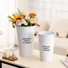 Balde de Hierro Forjado para Flores para Floristerías y Uso Doméstico, Adecuado para Flores Frescas y Flores Secas, Cubo Metálico Decorativo Estilo Nórdico, Contenedor de Flores Grande de Pie