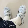 Meias-pantufas populares estilo Birkenstock para mulheres, uso externo de outono, novas sandálias casuais slip-on para o trabalho 2026, pantufas fechadas de sola grossa