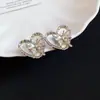 Brincos de Flor Vazada com Laço de Pérola, Brincos com Design de Nicho Modernos e Simples, Brincos de Luxo Leve e de Alta Qualidade para Mulheres
