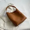 Bolso de Gran Capacidad 2026 Nueva Moda Bolso de Hombro Simple para Viajes Diarios Estilo Coreano Casual Retro Bolso Tipo Cubo de Mano