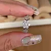 Anel de Estrela-do-Mar Estilo Férias de Verão na Praia para Mulheres, Não Desbota, Nicho, Luxo Leve, Versátil, High-End, Anel Aberto para Dedo Indicador, Novo