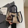 Envio Transfronteiriço Disponível, Bolsa de Ombro Casual Simples com Textura de Alta Qualidade, Novo Estilo Vintage 2025 para Carregar na Mão, Bolsa Nuvem da Moda