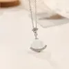 Colar Mini Saia Concha em Forma de Leque de Alta Qualidade Aço Titânio Cor Duradoura Concha Branca Corrente para Clavícula Madre-Pérola Natural Pingente Moderno