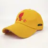 Venta al por mayor de fábrica pequeño sombrero amarillo bordado para exteriores primavera, verano y otoño sombrero para el sol niños escuela primaria patrón de sombrero de semáforo