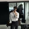 Traje napolitano de estilo italiano con camisa de manga larga de alta gama para hombres yuppies británicos de estilo maduro y ligero.