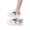 Zapatos Casuales para Mujer Estilo Forrest Gump, Transpirables, Parte Superior de Piel, Novedad Otoño 2026, con Plataforma Gruesa Antideslizante para Mujeres Bajitas, que Aumentan la Altura