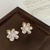 Brincos de Agulha Prata com Diamantes e Pérolas, Design de Borla em Flor, Brincos Estilosos e Luxuosos com um Toque de Alto Padrão