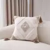 Almofadas decorativas estilo boêmio, almofadas de sofá, encostos de sala de estar, cabeceiras de cama e almofadas para peitoril de janela com borlas da Amazon