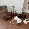Bolsa de Motocicleta de Alta Calidad Otoño 2026, Bolso Tote de Hombro Cruzado Bajo el Brazo con Diseño de Nicho, Bolso de Hombro Versátil y Moderno