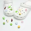 Nuevos dijes de resina para zuecos al por mayor: lindos diseños de dibujos animados, versátiles flores para zapatos de mariposa, flores de burbujas y decoraciones de animales