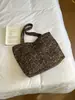 Nuevo Bolso Tote de Moda Otoño/Invierno Estampado de Leopardo Retro Bordado de Letras Gran Capacidad para Viajes Diarios Casual Bolso de Mano al Hombro