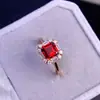 Anillo de Granate Rojo Natural Plata de Ley 925 Exquisita Incrustación Piedra Principal Totalmente Transparente 6*6mm