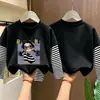 Camiseta de algodão puro de manga longa para meninas, estilo primavera e outono, corte solto, blusa base estilo duas peças falsas, gola redonda estilosa para meninas