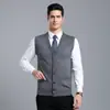 Nuevo chaleco cárdigan de punto liso de cuello en V para hombre, otoño e invierno, top sin mangas casual y elegante para papás