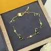 Pulsera Europea y Americana Transfronteriza 2025 Nuevo Estilo Lv con Logo y Múltiples Patrones de Letras para Mujer, Pulsera de Alta Gama, Venta al por Mayor para Transmisión en Vivo