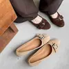 Zapatos casuales de corte bajo para mujer para otoño, mocasines para el trabajo 2026, estilo coreano versátil con hebilla de cinturón, aumento de altura interno, punta redonda