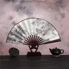 (Abanico plegable creativo de 8 pulgadas con fondo blanco leche) pintura a tinta estilo chino abanico plegable de tela de seda para hombre los fabricantes de abanicos plegables pueden decidir