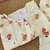 Celebridad de Internet Nuevo Patrón de Flores y Estrellas Conjunto de Pijama para Niña Primavera y Otoño Cárdigan Cuello Redondo Manga Larga Pantalones Largos Conjunto Ropa de Casa