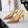 1370 Zapatos de tacón alto sexys de gama alta europeos y americanos con estampado de aceite Panna para mujer, punta fina, corte bajo, sin talón, tira en el tobillo, sandalias de tacón de aguja