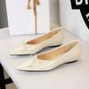 3683-19 Zapatos de Salón de Estilo Coreano de Punta Fina y Boca Baja para Commuter Tacón Bajo Look Adelgazante Lazo Cuña Estampado Leopardo Slip-On Zapatos de Mujer