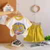 Conjunto de Verano para Niños Guapo 2026 Nuevo Estilo Elegante Dibujos Animados Infantiles Manga Corta Pantalones Cortos Bebé Delgado Conjunto de Dos Piezas Moderno