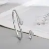 Pulseira Cobra de Luxo Leve Totalmente Cravejada de Diamantes para Mulheres, Design Aberto Ajustável, Pulseira Cobra Única, Joia de Cobre Banhada a Ouro Real para Mulheres