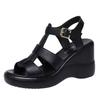 Sandálias Anabela Peep-Toe de Verão 2024 Sapatos Romanos Moda com Solado Grosso Tamanho Grande Salto Médio-Alto Sapatos Femininos Novos Modelos da Fonte