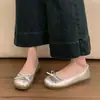 Sapatilhas Retrô Estilo Francês com Laço para Mulheres, Novos Sapatos Rasos para Primavera e Outono 2025 para Combinar com Saias, Sapatos de Vovó
