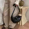 Bolsa Casual de Couro Macio para Mulheres, Novo Design de Nicho, Bolsa Transversal Versátil da Moda, Bolsa Estilosa Formato Bolinho