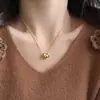 Collar de Calabaza Dorada de Buena Suerte para Mujer Modelo Nuevo 2026 Estilo de Lujo Ligero Nicho Gama Alta Cadena Clavicular Accesorios Estilo Chino Nuevo