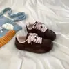 Tênis da moda para primavera e outono para mulheres, nova coleção 2026, estilo coreano retrô versátil, tênis de treino casual alemão com sola macia para mulheres